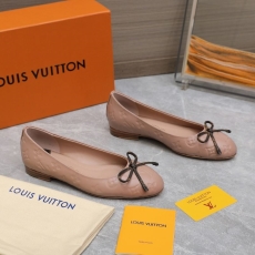 Louis Vuitton Flat Shoes